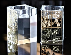 Párové Šábesové křišťálové svícny 8 cm s motivy vína, klasů a granátového jablka
